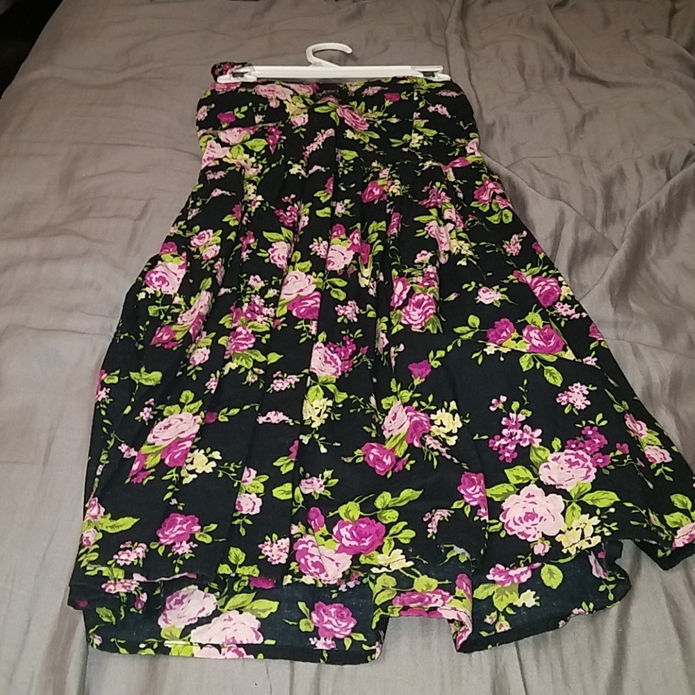 Price Negotiable: Black Floral Short Dress